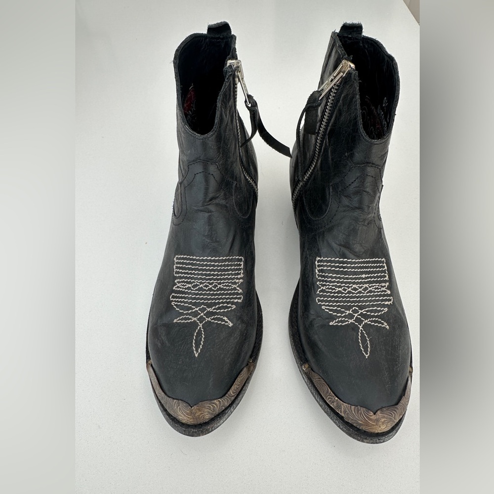 Old Gringo cowboy boots